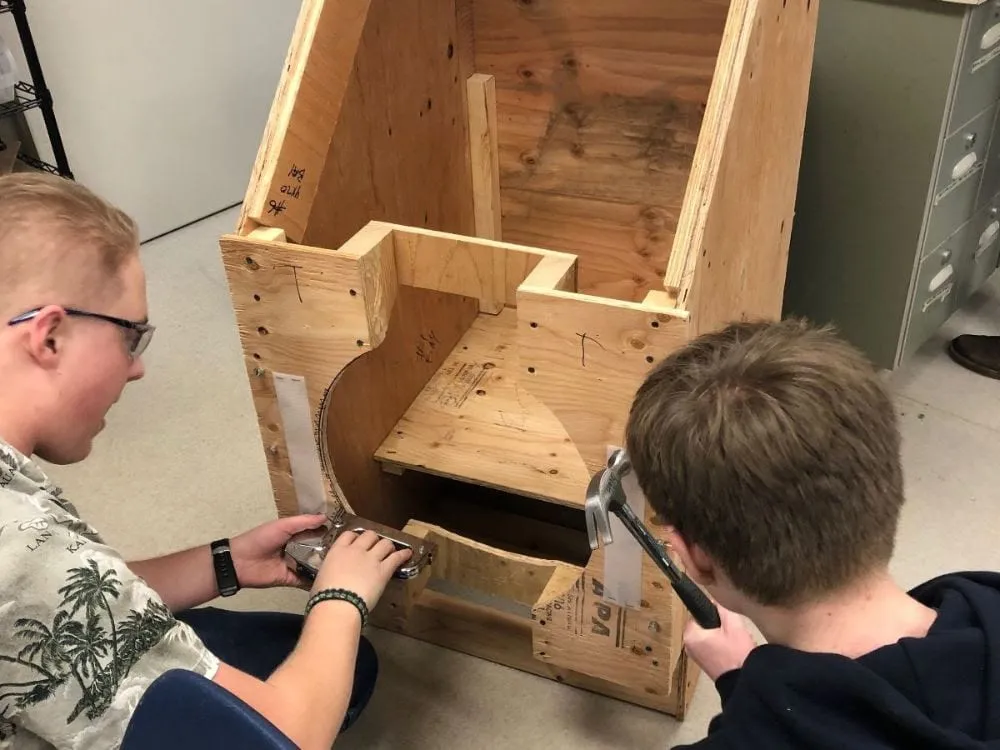 Spartronics students building the field