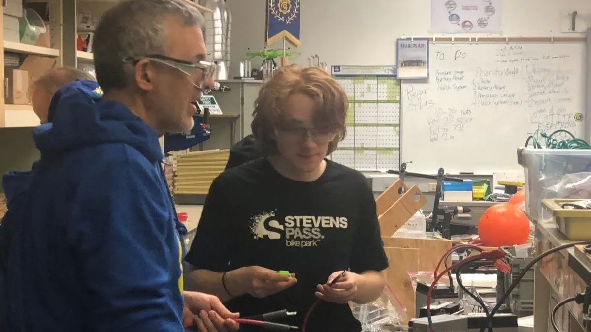 Spartronics student and mentor